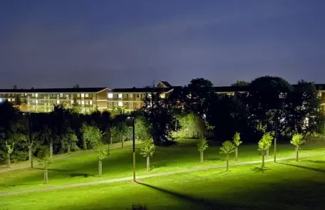 cylindrical-solar-panel-garden-landscape-lighting.webp